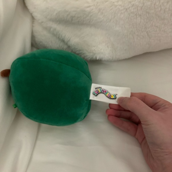 5” Austin The Avocado Squishmallows - Picture 2 of 6